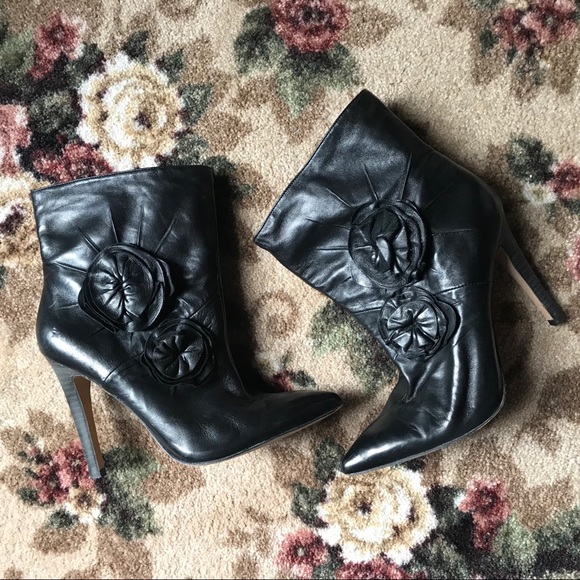 Vince Camuto Shoes - Vince Camuto Black soft leather heel boots